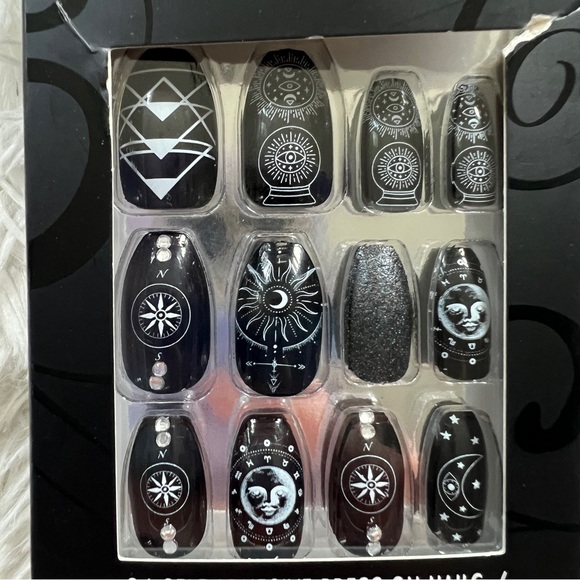 Press On Bundle - Picture 4 of 6